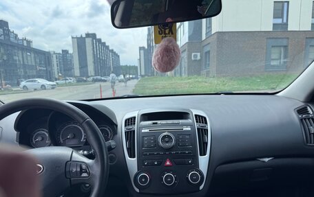 KIA cee'd I рестайлинг, 2011 год, 650 000 рублей, 6 фотография