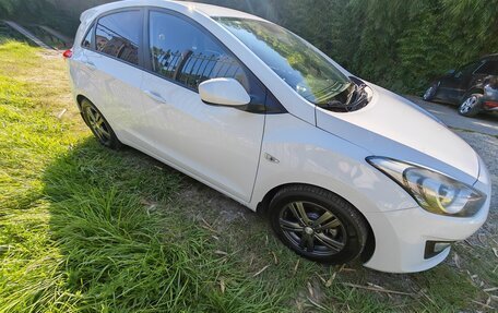 Hyundai i30 II рестайлинг, 2015 год, 1 300 000 рублей, 2 фотография