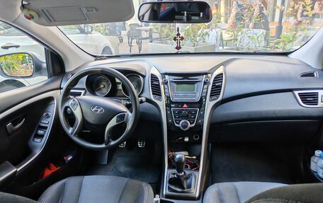 Hyundai i30 II рестайлинг, 2015 год, 1 300 000 рублей, 5 фотография