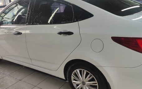 Hyundai Solaris II рестайлинг, 2016 год, 1 000 000 рублей, 1 фотография