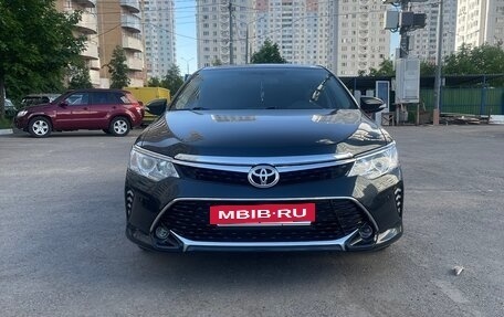 Toyota Camry, 2015 год, 1 900 000 рублей, 2 фотография