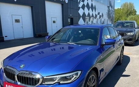 BMW 3 серия, 2020 год, 3 450 000 рублей, 3 фотография