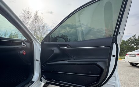 Toyota Camry, 2018 год, 3 190 000 рублей, 7 фотография