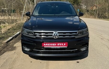 Volkswagen Tiguan II, 2018 год, 3 900 000 рублей, 2 фотография