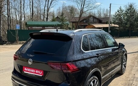 Volkswagen Tiguan II, 2018 год, 3 900 000 рублей, 6 фотография