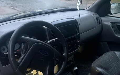 Ford Escape II, 2001 год, 505 000 рублей, 2 фотография