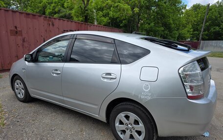 Toyota Prius, 2009 год, 619 000 рублей, 3 фотография