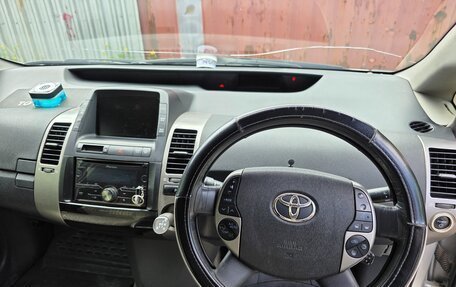 Toyota Prius, 2009 год, 619 000 рублей, 11 фотография