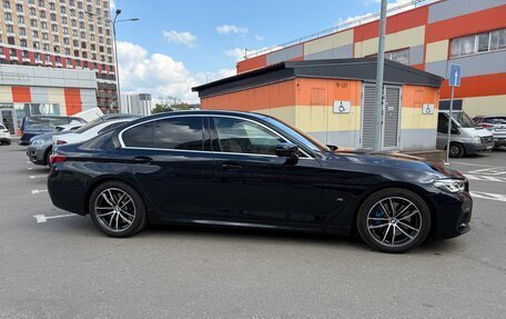 BMW 5 серия, 2022 год, 5 900 000 рублей, 4 фотография