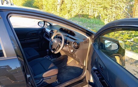 Toyota Aqua I, 2017 год, 950 000 рублей, 12 фотография