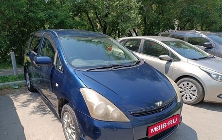 Toyota Wish II, 2003 год, 685 000 рублей, 1 фотография