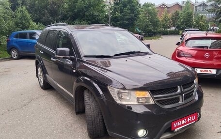 Dodge Journey I, 2011 год, 1 077 000 рублей, 3 фотография