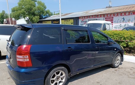 Toyota Wish II, 2003 год, 685 000 рублей, 2 фотография