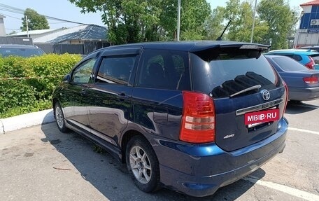 Toyota Wish II, 2003 год, 685 000 рублей, 3 фотография