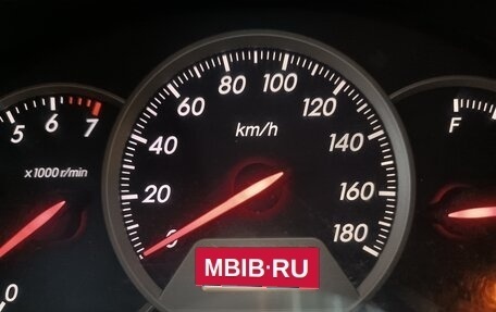 Toyota Wish II, 2003 год, 685 000 рублей, 8 фотография