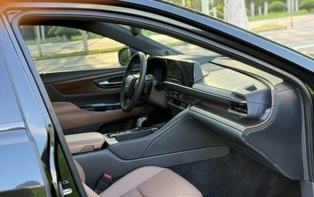 Toyota Crown, 2024 год, 5 864 000 рублей, 7 фотография