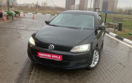 Volkswagen Jetta VI, 2014 год, 820 000 рублей, 2 фотография
