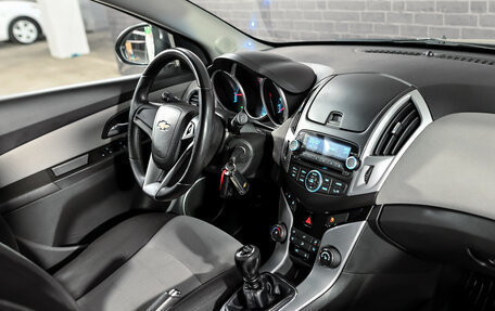 Chevrolet Cruze II, 2013 год, 950 000 рублей, 16 фотография