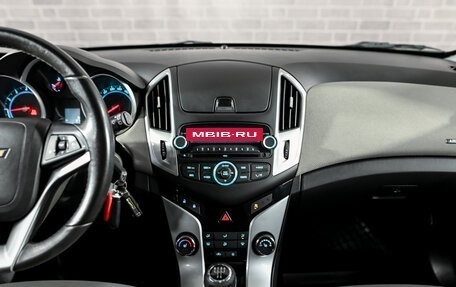 Chevrolet Cruze II, 2013 год, 950 000 рублей, 18 фотография