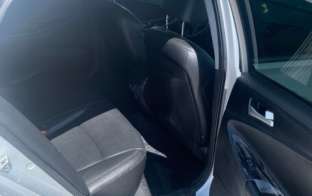 Hyundai Sonata VI, 2012 год, 790 000 рублей, 10 фотография