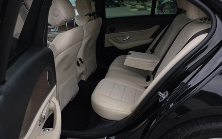 Mercedes-Benz E-Класс, 2019 год, 2 900 000 рублей, 6 фотография