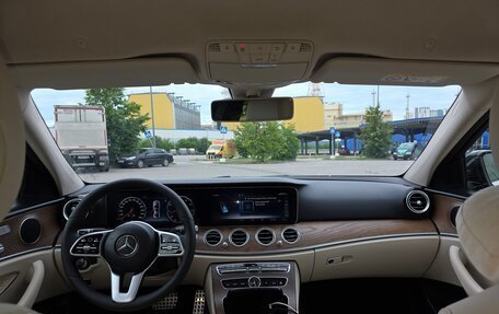 Mercedes-Benz E-Класс, 2019 год, 2 900 000 рублей, 9 фотография