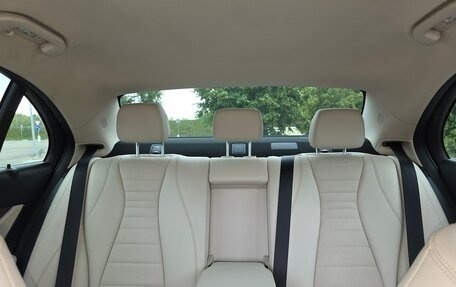 Mercedes-Benz E-Класс, 2019 год, 2 900 000 рублей, 10 фотография
