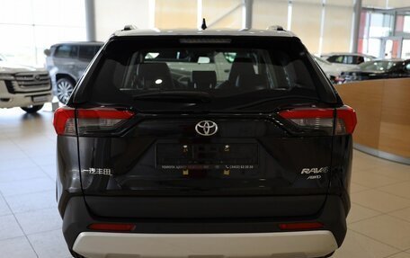 Toyota RAV4, 2025 год, 4 400 000 рублей, 6 фотография