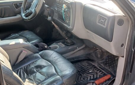Chevrolet Blazer II рестайлинг, 1997 год, 149 000 рублей, 8 фотография