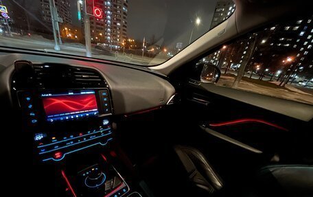 Jaguar F-Pace, 2017 год, 2 300 000 рублей, 8 фотография