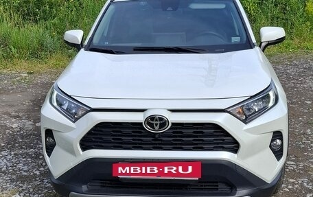 Toyota RAV4, 2020 год, 3 360 000 рублей, 9 фотография