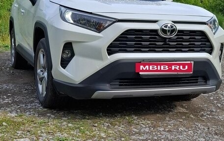 Toyota RAV4, 2020 год, 3 360 000 рублей, 17 фотография