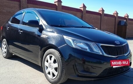 KIA Rio III рестайлинг, 2014 год, 800 000 рублей, 2 фотография