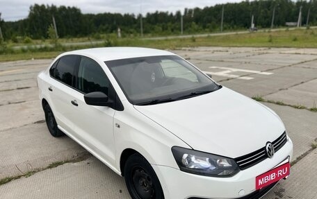 Volkswagen Polo VI (EU Market), 2013 год, 400 000 рублей, 4 фотография