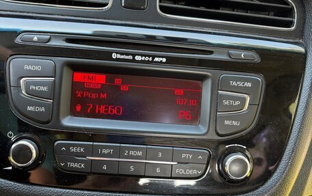 KIA cee'd III, 2013 год, 999 999 рублей, 10 фотография