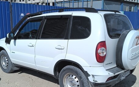 Chevrolet Niva I рестайлинг, 2015 год, 700 000 рублей, 4 фотография