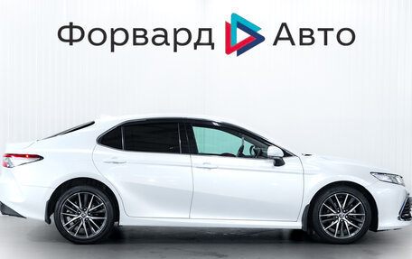 Toyota Camry, 2021 год, 2 950 000 рублей, 8 фотография