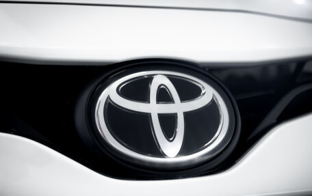 Toyota Camry, 2021 год, 2 950 000 рублей, 9 фотография