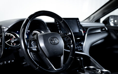 Toyota Camry, 2021 год, 2 950 000 рублей, 13 фотография