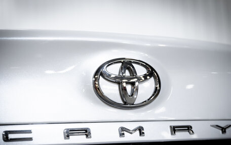 Toyota Camry, 2021 год, 2 950 000 рублей, 11 фотография