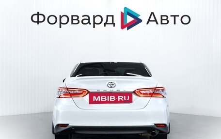 Toyota Camry, 2021 год, 2 950 000 рублей, 6 фотография