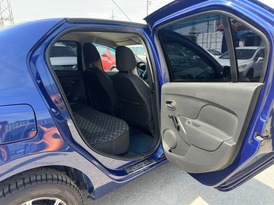 Renault Logan II, 2017 год, 745 000 рублей, 22 фотография