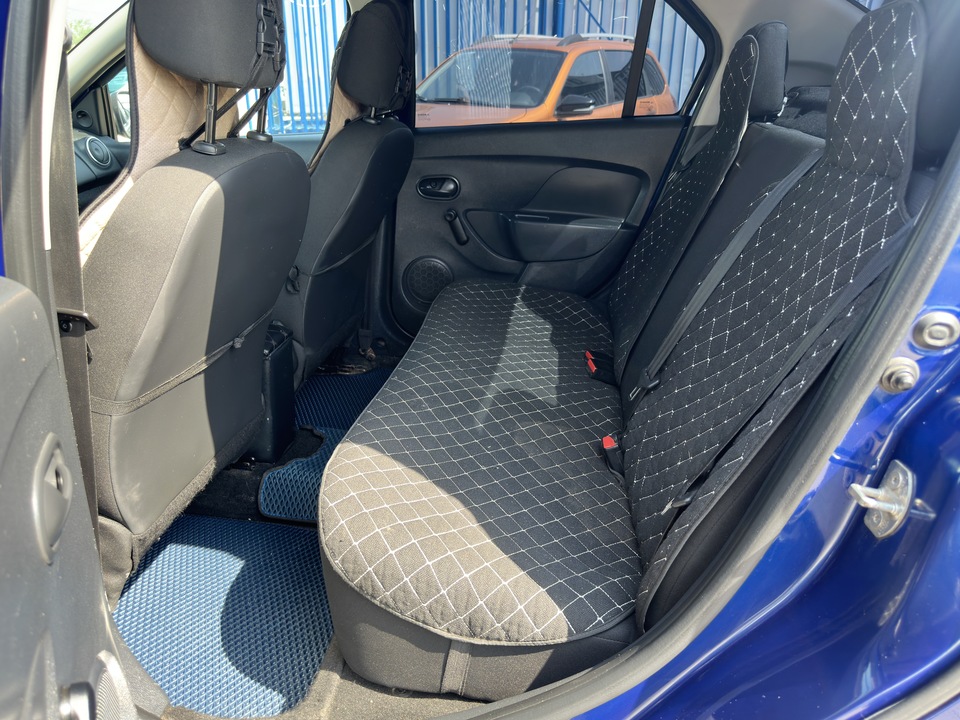Renault Logan II, 2017 год, 745 000 рублей, 13 фотография
