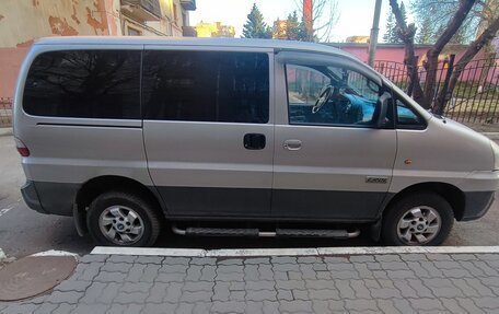 Hyundai H-1 II рестайлинг, 2007 год, 950 000 рублей, 2 фотография