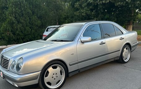 Mercedes-Benz E-Класс, 1997 год, 750 000 рублей, 6 фотография