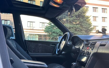 Mercedes-Benz E-Класс, 1997 год, 750 000 рублей, 8 фотография