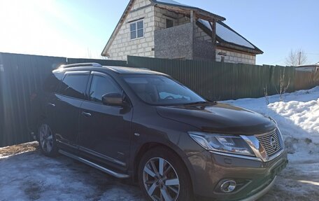 Nissan Pathfinder, 2014 год, 1 900 000 рублей, 5 фотография