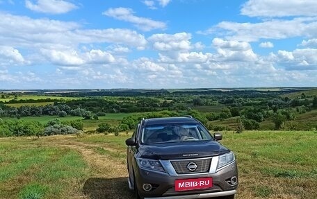 Nissan Pathfinder, 2014 год, 1 900 000 рублей, 2 фотография