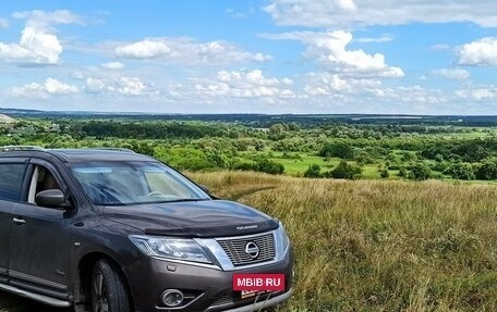 Nissan Pathfinder, 2014 год, 1 900 000 рублей, 4 фотография