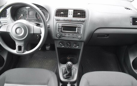 Volkswagen Polo VI (EU Market), 2013 год, 720 000 рублей, 10 фотография